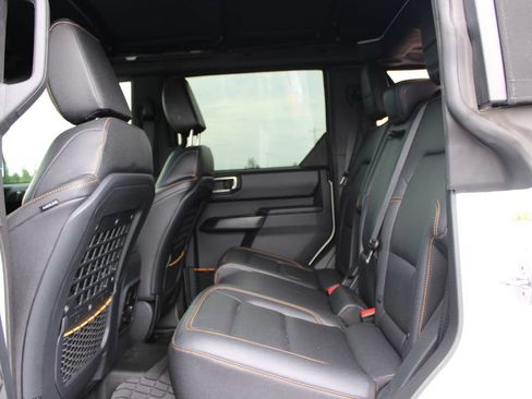Used 2024 Ford Bronco Badlands AWD/4WD image 23