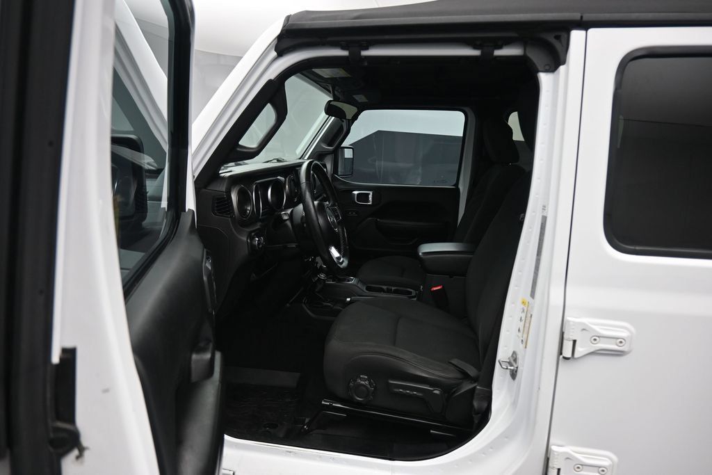 Used 2020 Jeep Gladiator Sport w/ Quick Order Package 24S AWD/4WD image 11