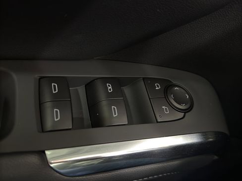 New 2026 Chevrolet Traverse LT image 24