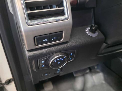 Used 2017 Ford F350 Platinum image 18