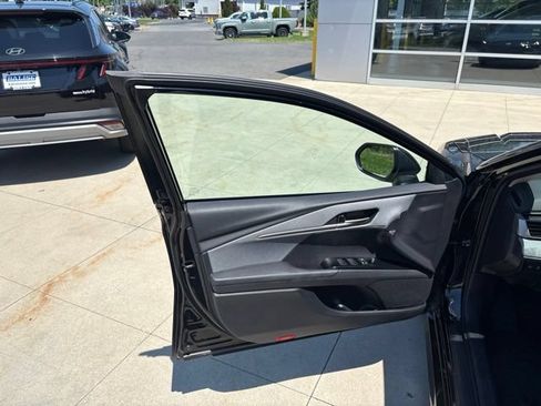 Used 2025 Toyota Camry LE AWD/4WD image 24