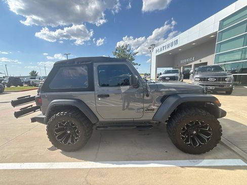 Used 2023 Jeep Wrangler Sport AWD/4WD image 5
