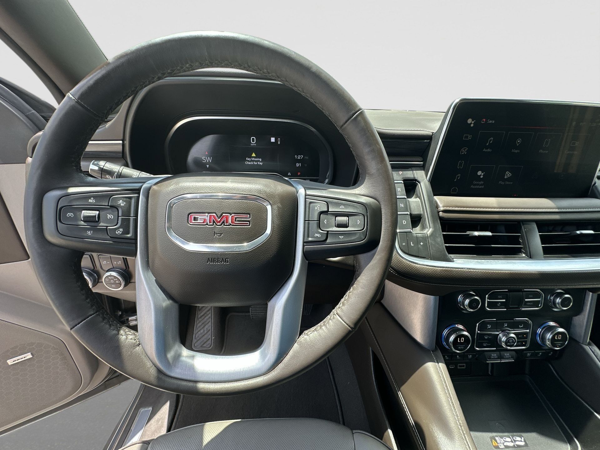 Certified 2022 GMC Yukon XL SLT w/ SLT Luxury Package RWD image 11