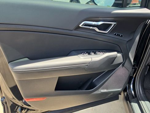 New 2026 Kia Sportage SX FWD image 18