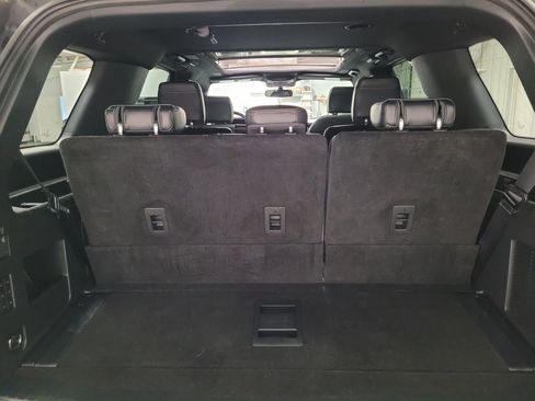 Used 2023 Ford Expedition Platinum image 40