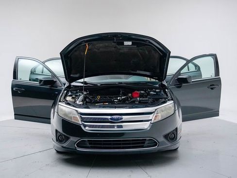 Used 2010 Ford Fusion SE image 16