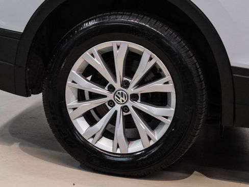 Used 2018 Volkswagen Tiguan S image 50