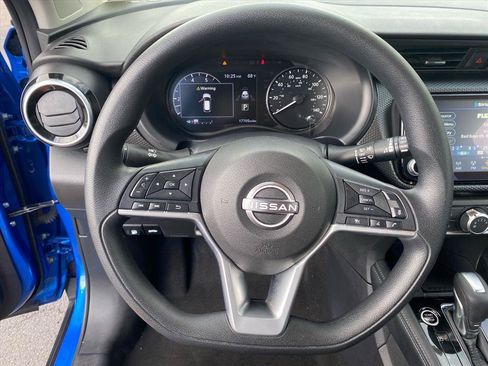 Used 2023 Nissan Kicks SV FWD image 10