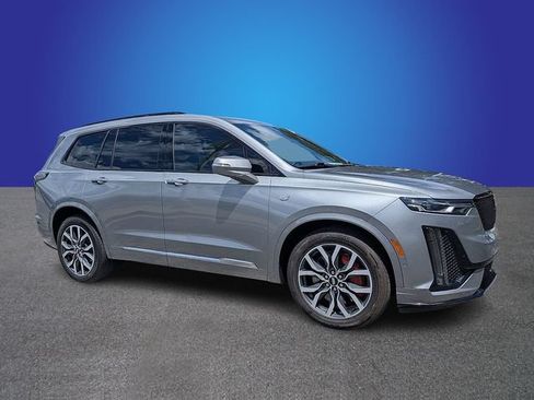 Certified 2024 Cadillac XT6 Sport w/ Technology Package AWD/4WD image 7