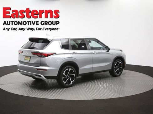 Used 2024 Mitsubishi Outlander SE AWD/4WD image 41