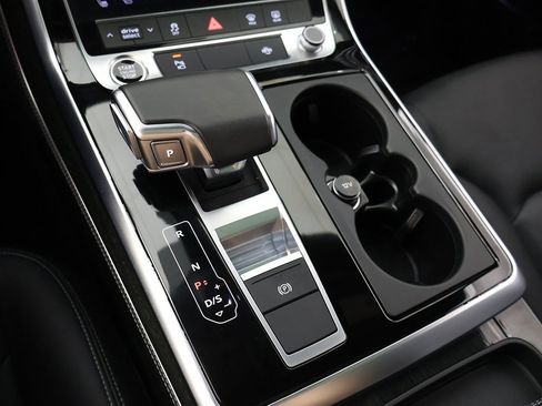 Used 2024 Audi Q8 Premium Plus image 56