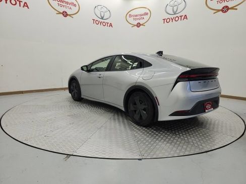 Used 2026 Toyota Prius LE FWD image 6