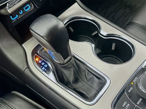 Used 2021 Jeep Grand Cherokee Overland image 34