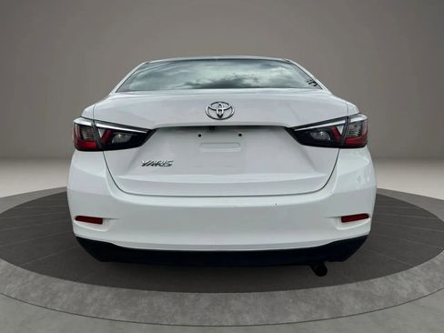 Used 2019 Toyota Yaris L FWD image 4