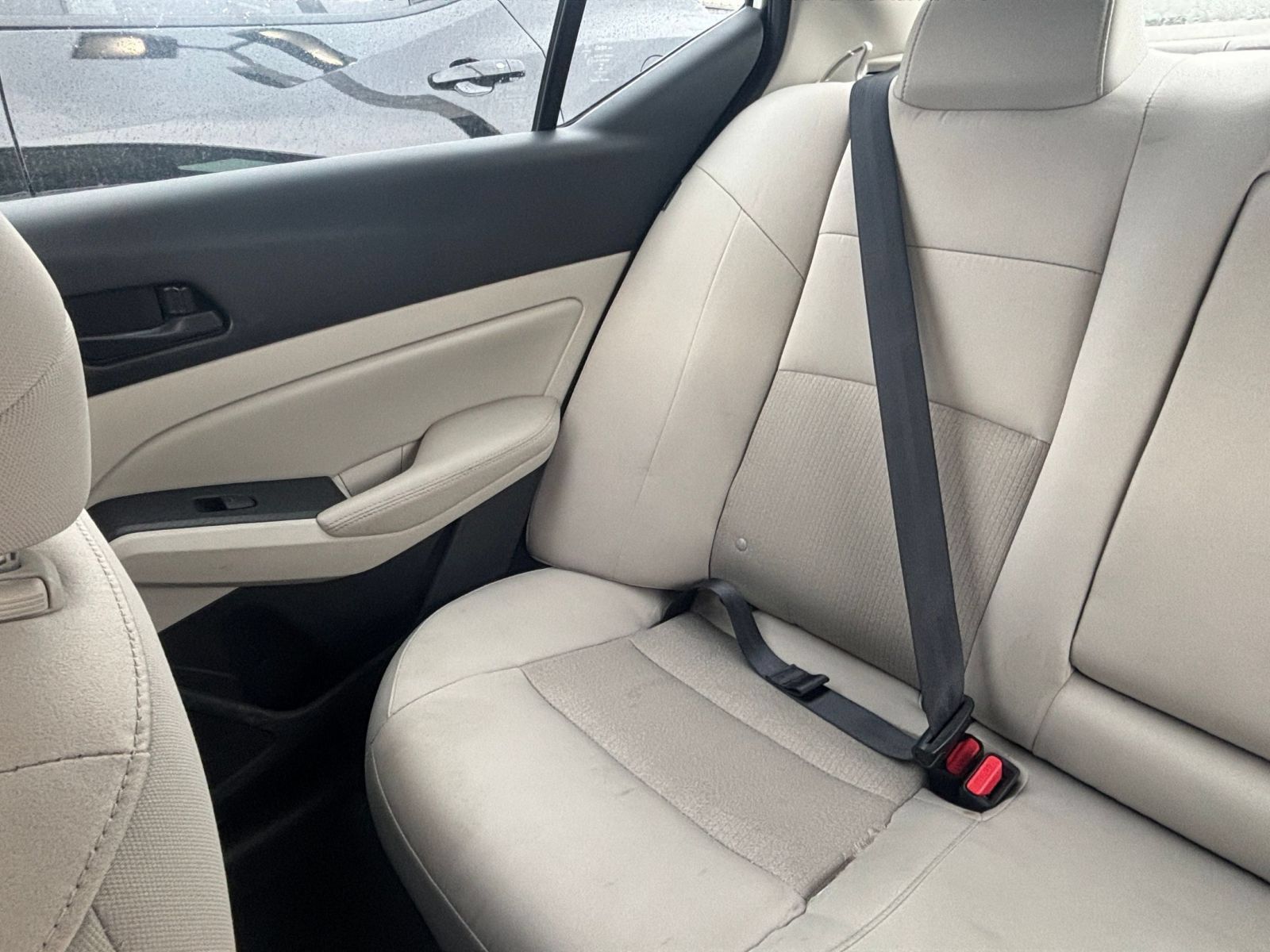 Used 2025 Nissan Altima 2.5 SV FWD image 36