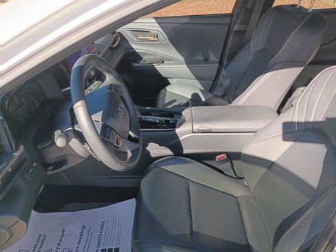 Used 2024 Toyota Crown Platinum image 9