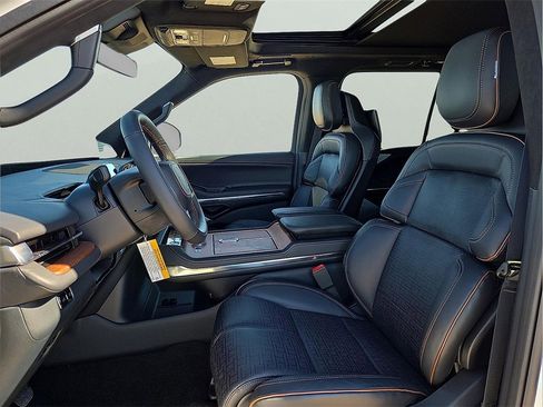 New 2026 Lincoln Navigator L Black Label image 11