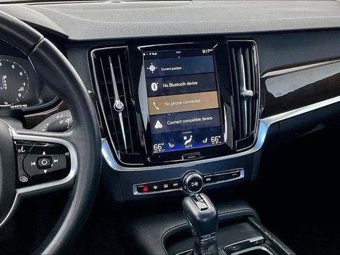 Used 2017 Volvo S90 T5 Momentum w/ Convenience Package FWD image 7