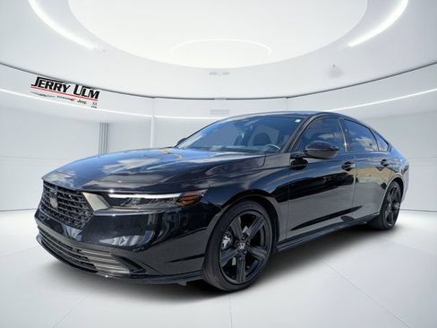 Used 2025 Honda Accord Sport image 7