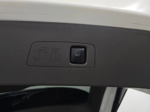 Used 2021 Lincoln Corsair FWD image 9