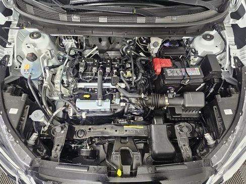 New 2025 Nissan Kicks S image 15