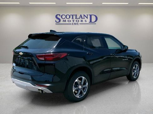 Used 2025 Chevrolet Blazer LT FWD image 6