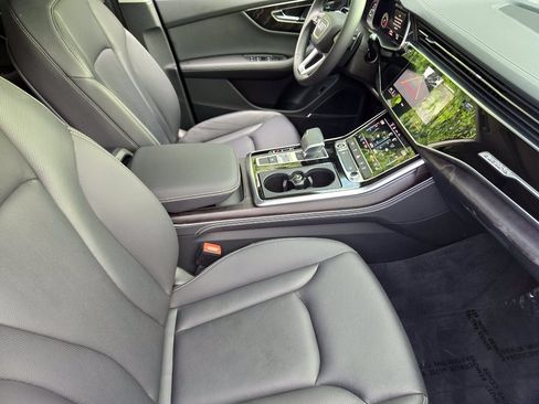 Certified 2023 Audi Q8 Premium Plus w/ Premium Plus Package AWD/4WD image 18