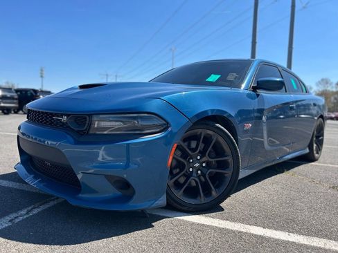 Used 2020 Dodge Charger Scat Pack image 2
