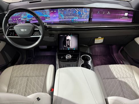 New 2026 Cadillac Escalade IQ Luxury 1 w/ LPO, Floor Liner Package image 11