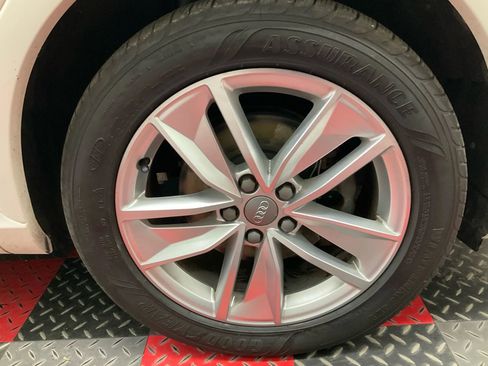 Used 2018 Audi Q3 2.0T Premium image 3