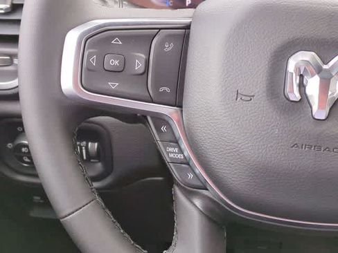 Used 2025 RAM 1500 Big Horn AWD/4WD image 24