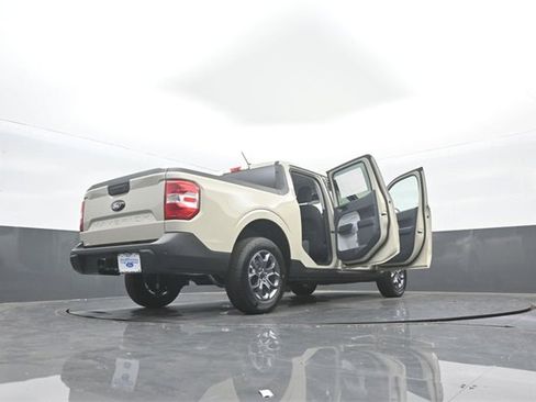 New 2025 Ford Maverick XLT image 41