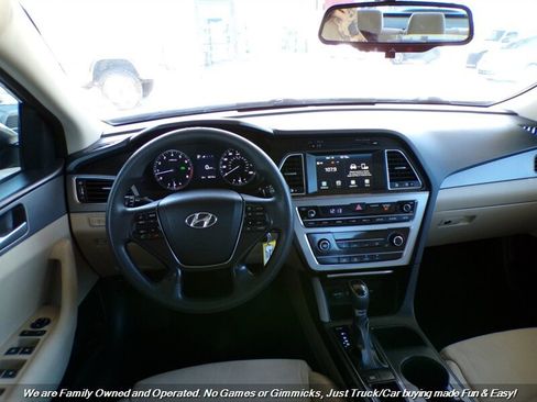 Used 2016 Hyundai Sonata SE image 33