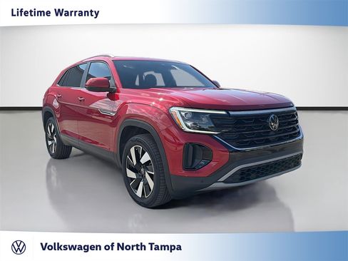 Used 2024 Volkswagen Atlas Cross Sport SE w/ Panoramic Sunroof Package FWD image 1