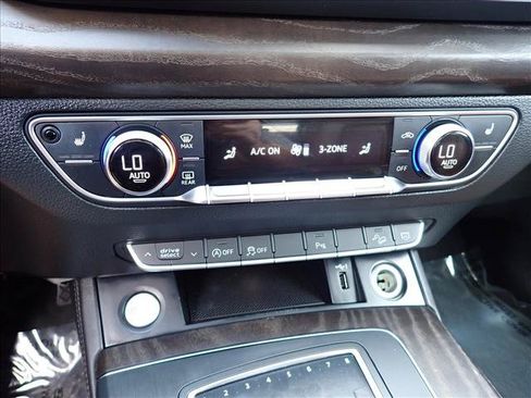 Used 2019 Audi Q5 2.0T Premium Plus AWD/4WD image 25