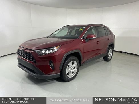 Used 2021 Toyota RAV4 XLE image 4
