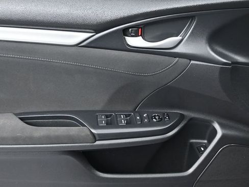 Used 2019 Honda Civic EX image 7