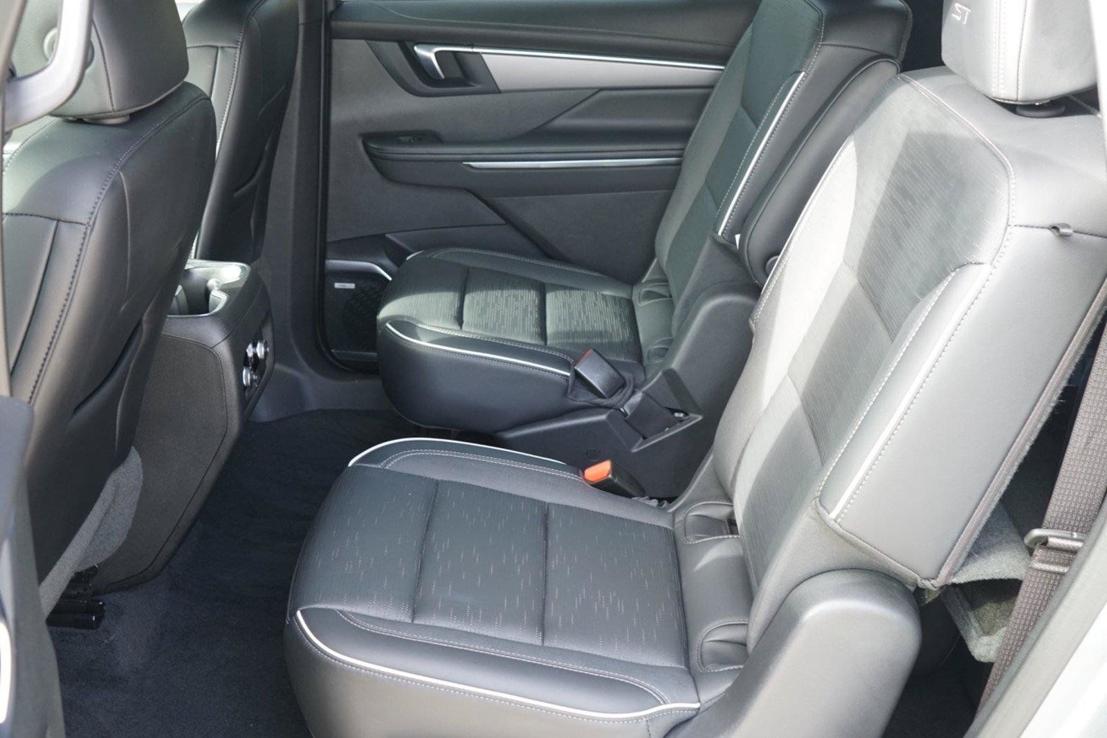 Used 2025 Buick Enclave Sport Touring w/ Super Cruise Package FWD image 22