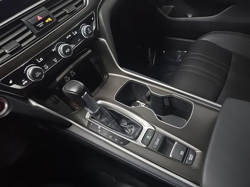 Used 2022 Honda Accord EX-L image 27