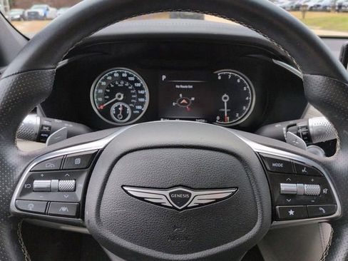 Used 2025 Genesis G70 2.5T image 27