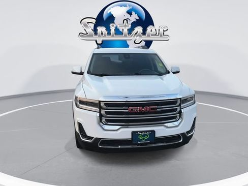 Used 2023 GMC Acadia SLE w/ Driver Convenience Package image 3