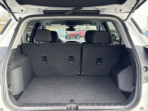 Used 2024 GMC Terrain SLE image 12