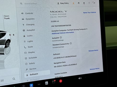 Used 2022 Tesla Model Y Long Range AWD/4WD image 18
