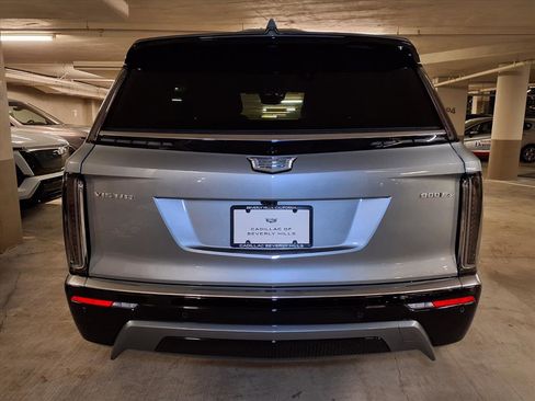 New 2026 Cadillac Vistiq Premium Luxury image 9