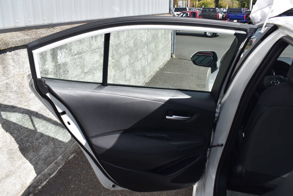 Certified 2021 Toyota Corolla LE w/ Carpet Mat Package (TMS) FWD image 19