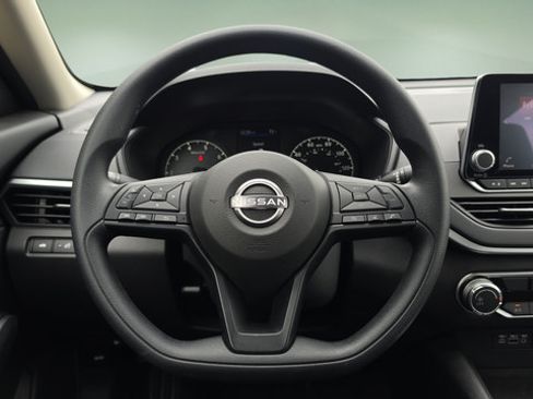 Certified 2025 Nissan Altima 2.5 S FWD image 16