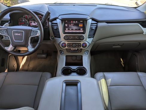 Used 2015 GMC Yukon SLT w/ HD Trailering Package image 18