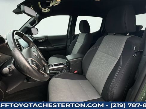 Used 2021 Toyota Tacoma TRD Sport w/ Technology Package AWD/4WD image 23