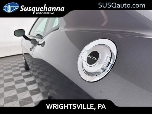 Used 2014 Dodge Challenger R/T image 25