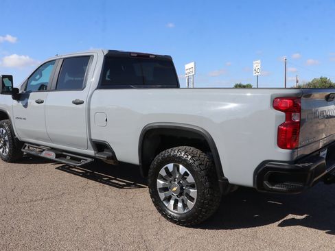 Used 2024 Chevrolet Silverado 2500 Custom w/ Custom Convenience Package AWD/4WD image 5
